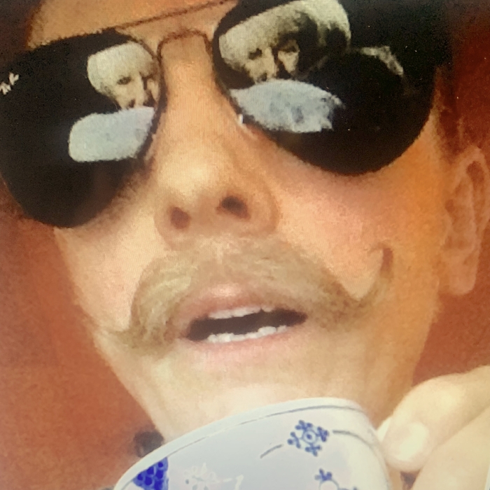 Hvad Hviskede Lise? ,  ,  197188230524