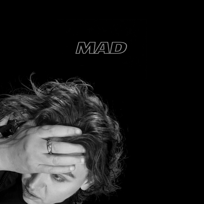 Mad ,  ,  820200976420